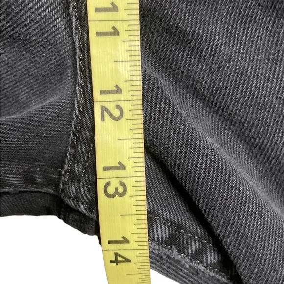 Vintage Levi’s 550 relaxed fit black cotton high waist unisex jeans